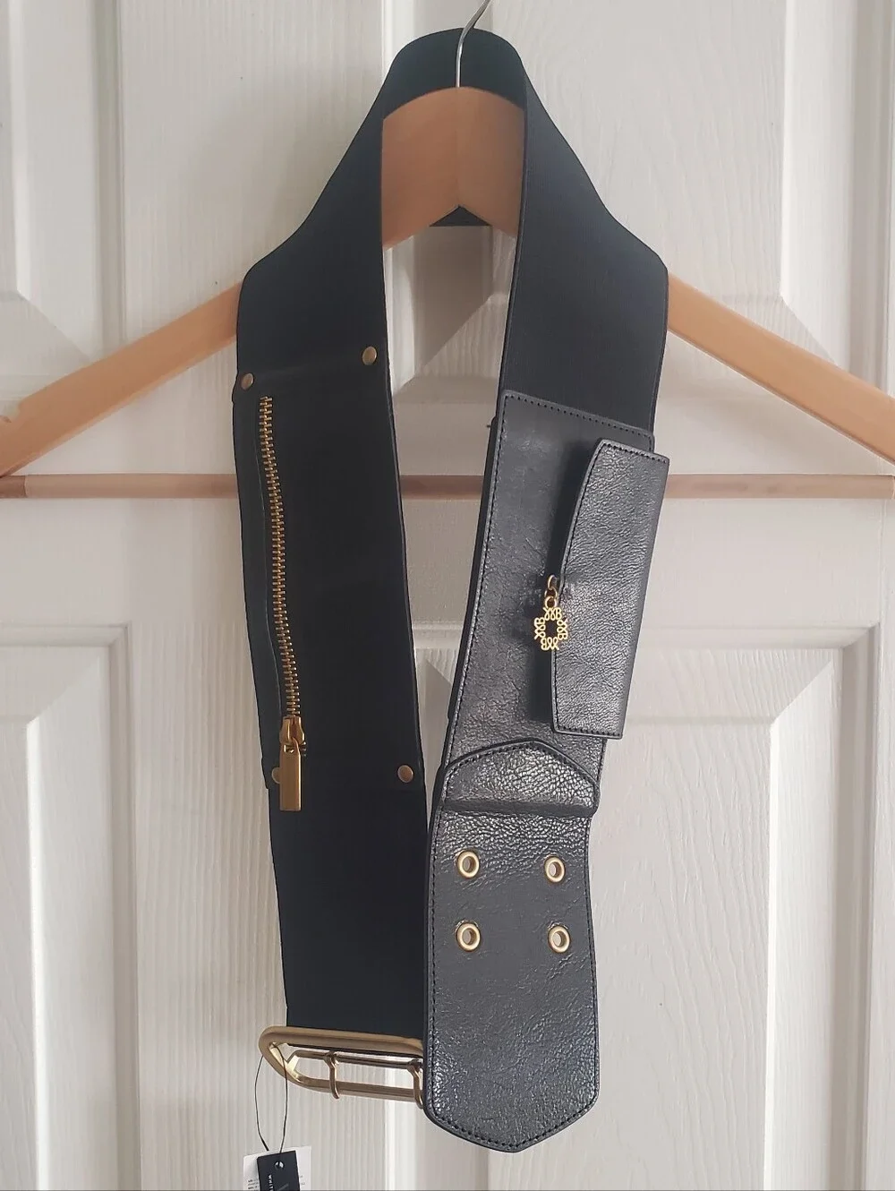 White House Black Market (WHBM) Leather & Elastic Utility Belt Size Small